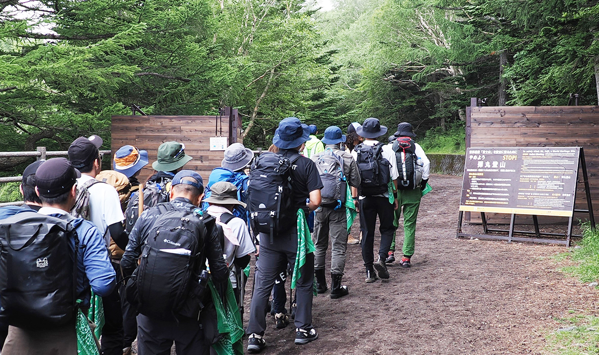 【山梨県】富士登山規制　〝弾丸〟登山者95％減